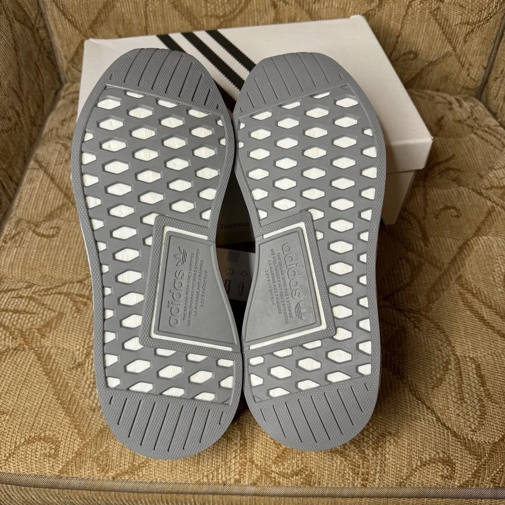 Adidas Men Wings + Horns NMD R2 Gray Leather Sneaker Athletic Shoe Sz 9 BB3117